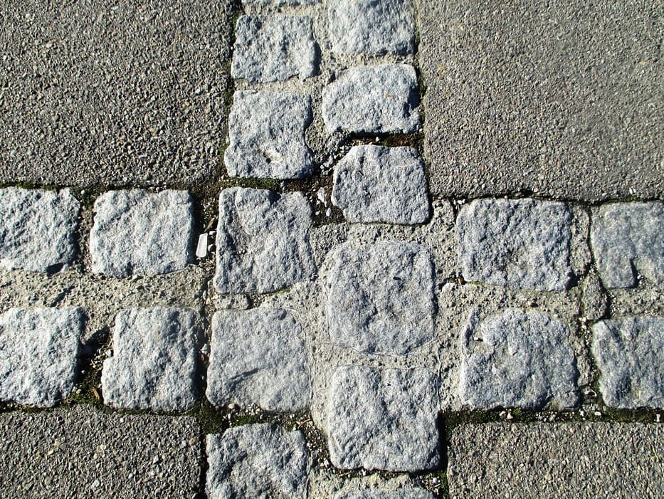 Hiring the best paving company is a good step if you want your frontyard last long